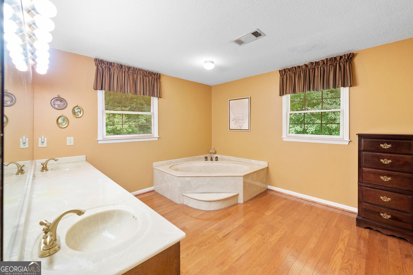 3436 Laurelwood Court ROSWELL - 43