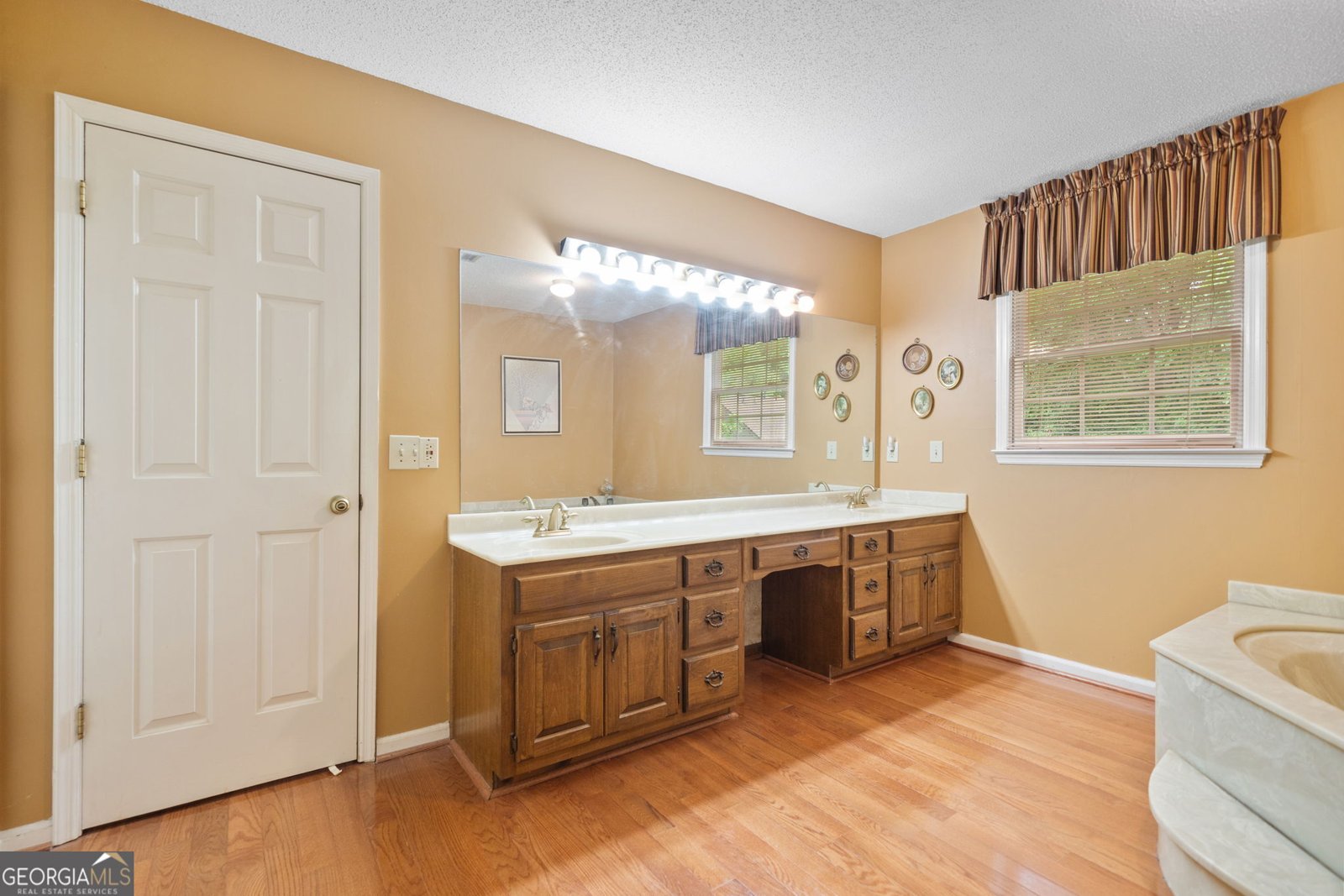 3436 Laurelwood Court ROSWELL - 46