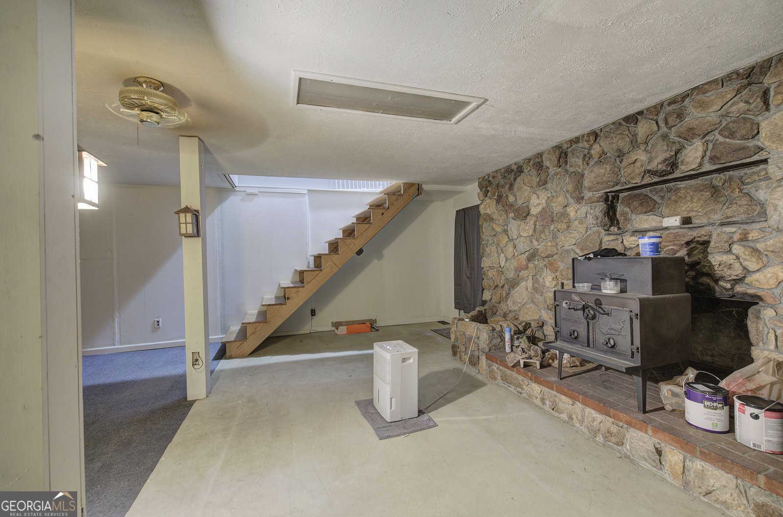 4225 Parkridge Drive Powder Springs - 55