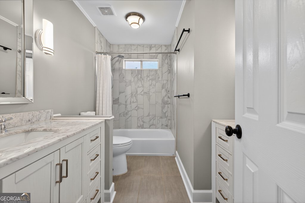 2559 Dunhaven Glen Snellville - 34