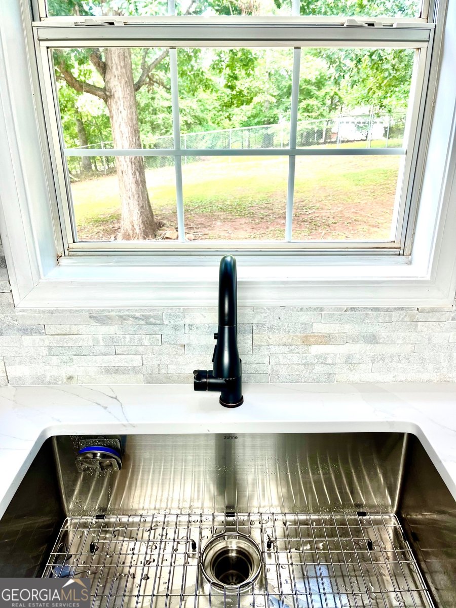 398 McKenzie Drive Stockbridge - 10