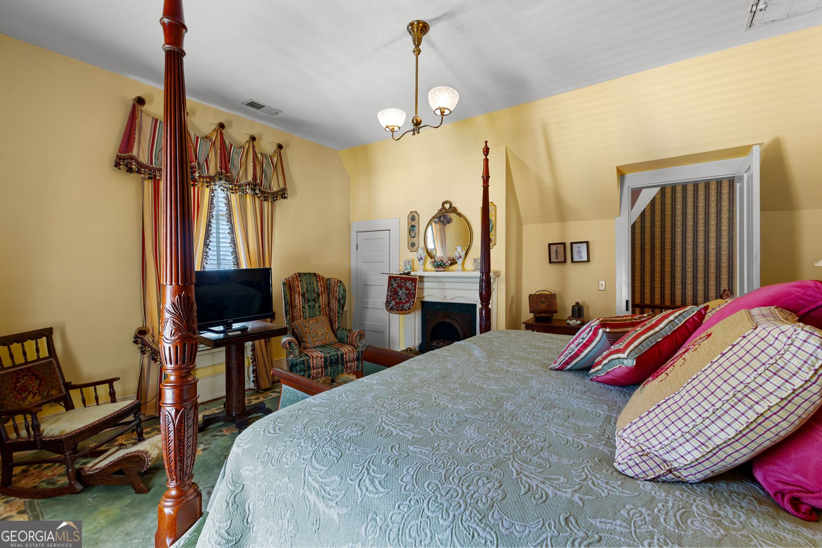 42 W Washington St Newnan - 47