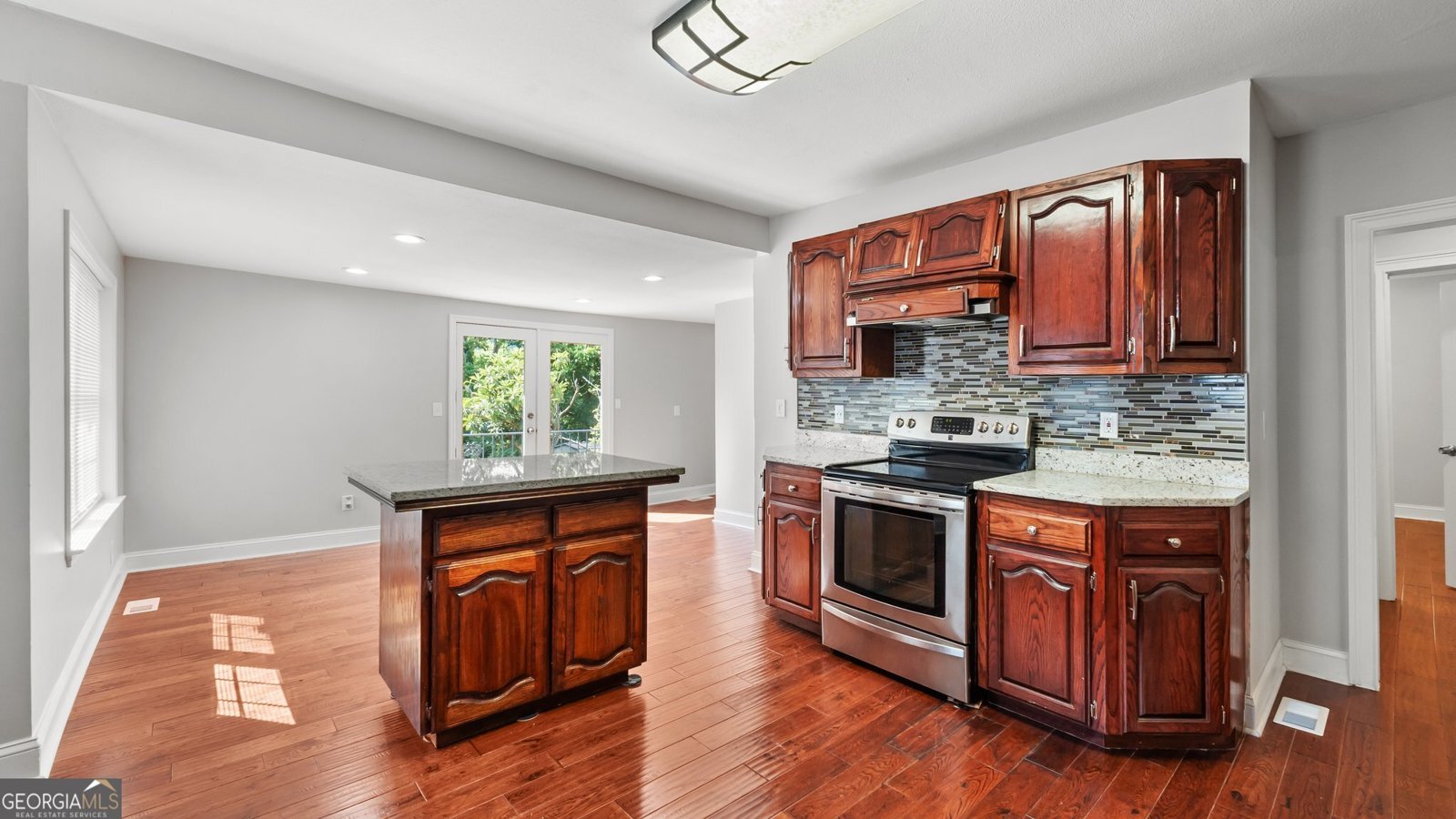109 Crescent Avenue Rome - 8