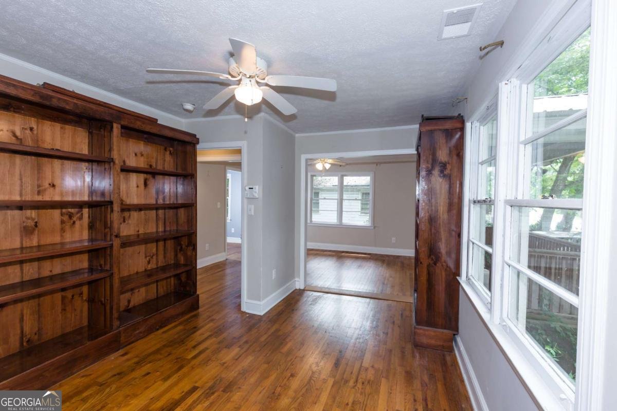 185 Arch Street Athens - 11