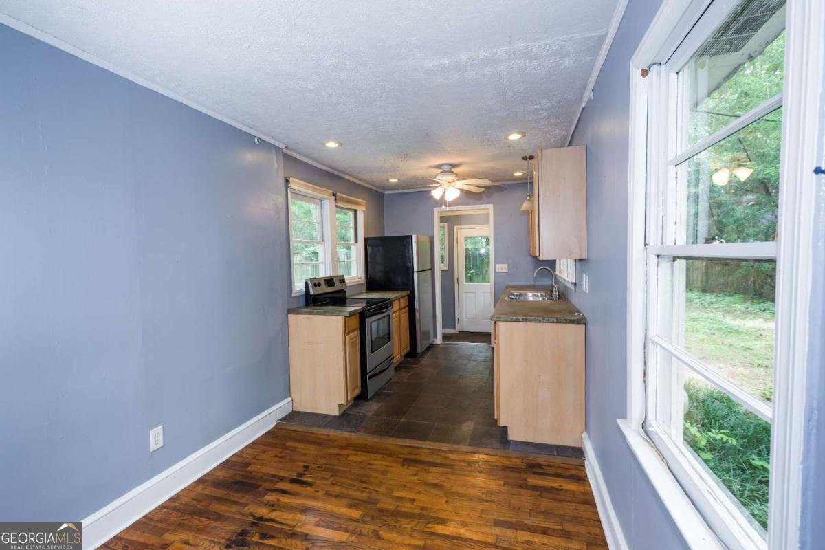 185 Arch Street Athens - 15