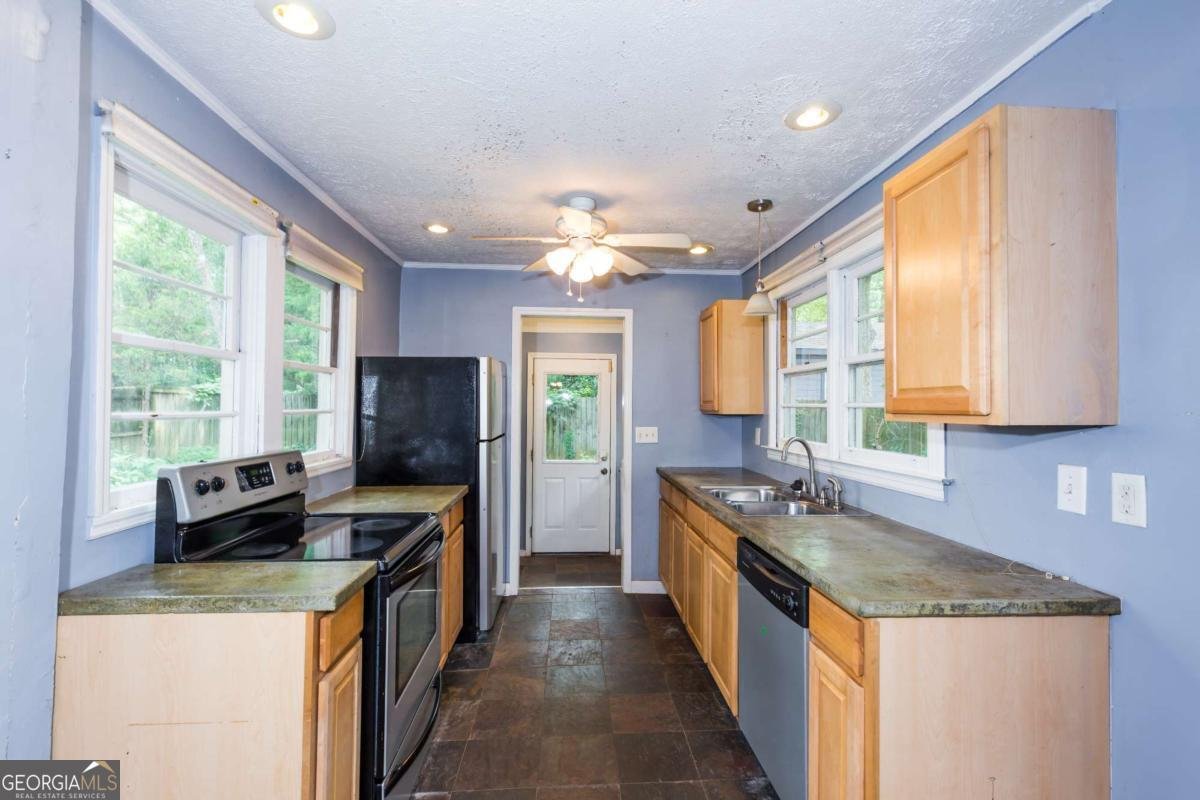 185 Arch Street Athens - 19