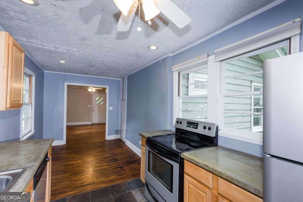 185 Arch Street Athens - 23