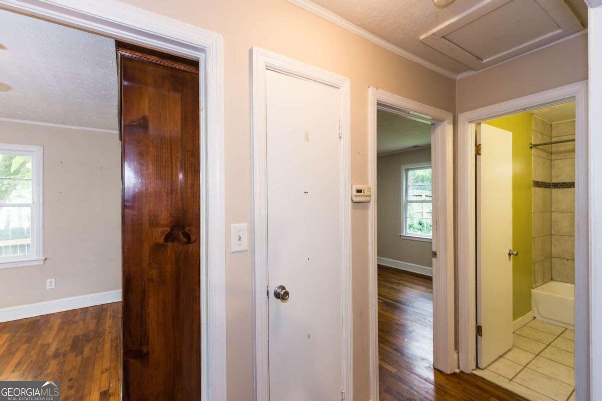 185 Arch Street Athens - 25