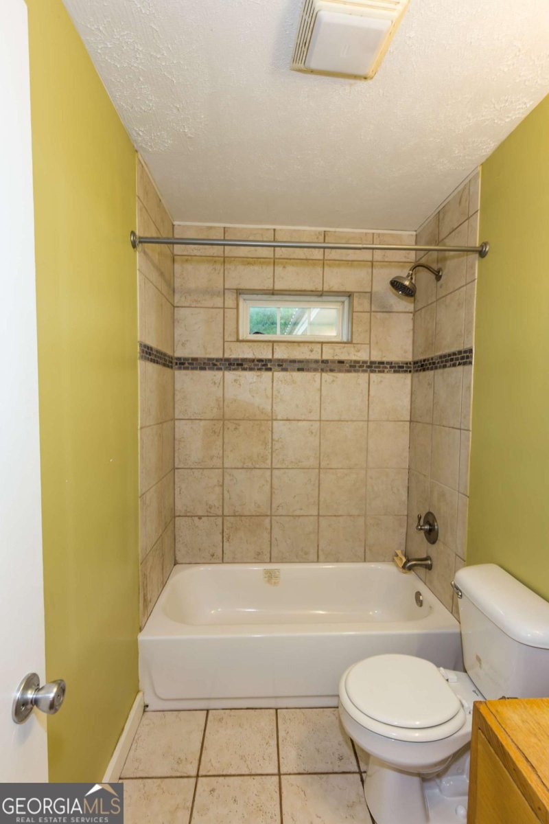 185 Arch Street Athens - 27