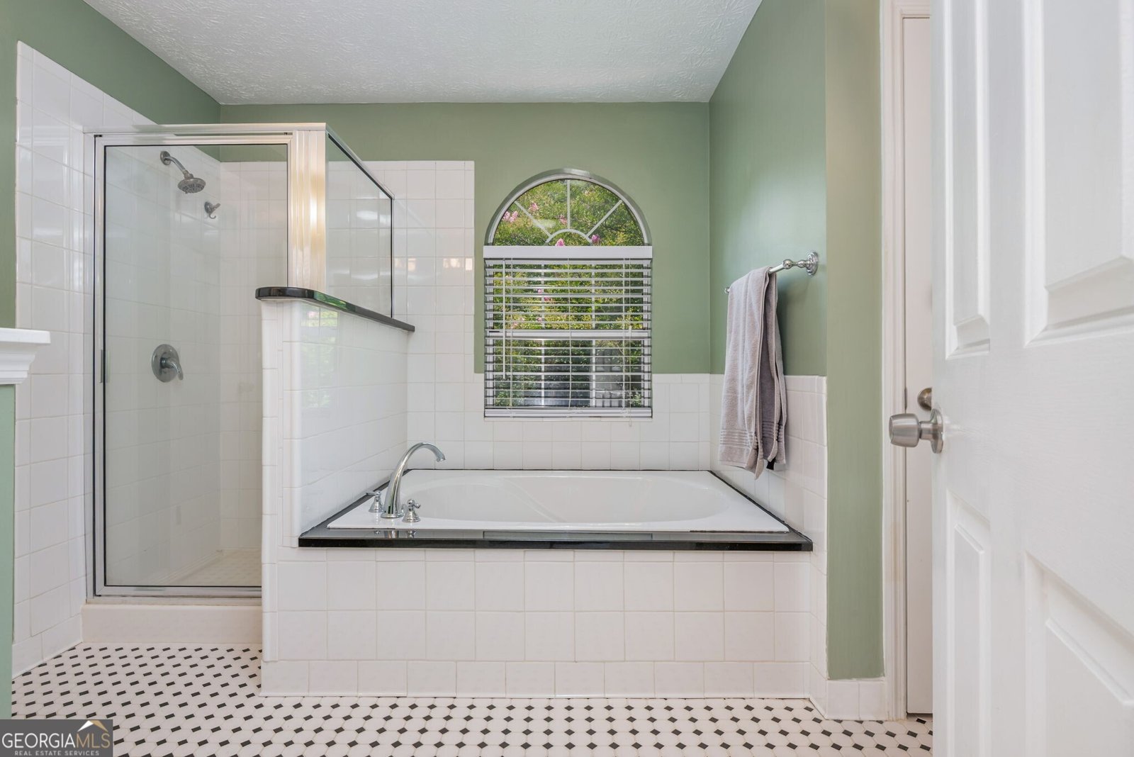 1115 Manor Way Kennesaw - 25