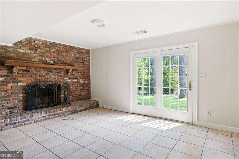 255 Jade Cove Drive Roswell - 25