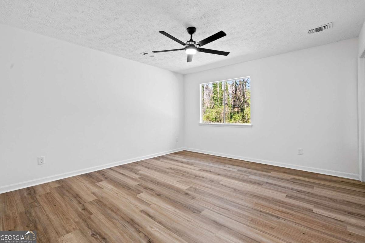 8212 ENGLEWOOD Trail Riverdale - 17