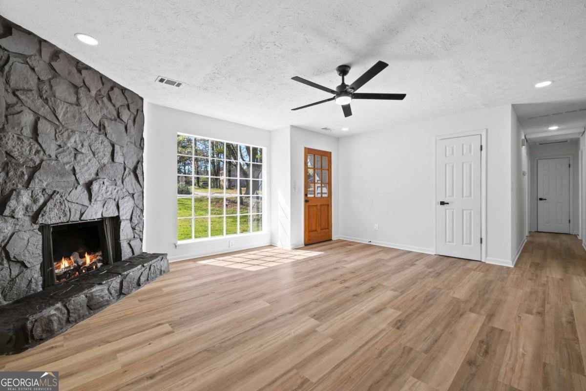 8212 ENGLEWOOD Trail Riverdale - 9