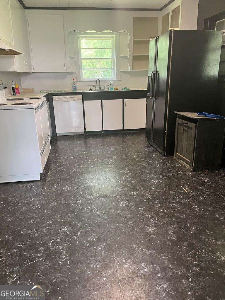 399 Lee Street Milan - 3