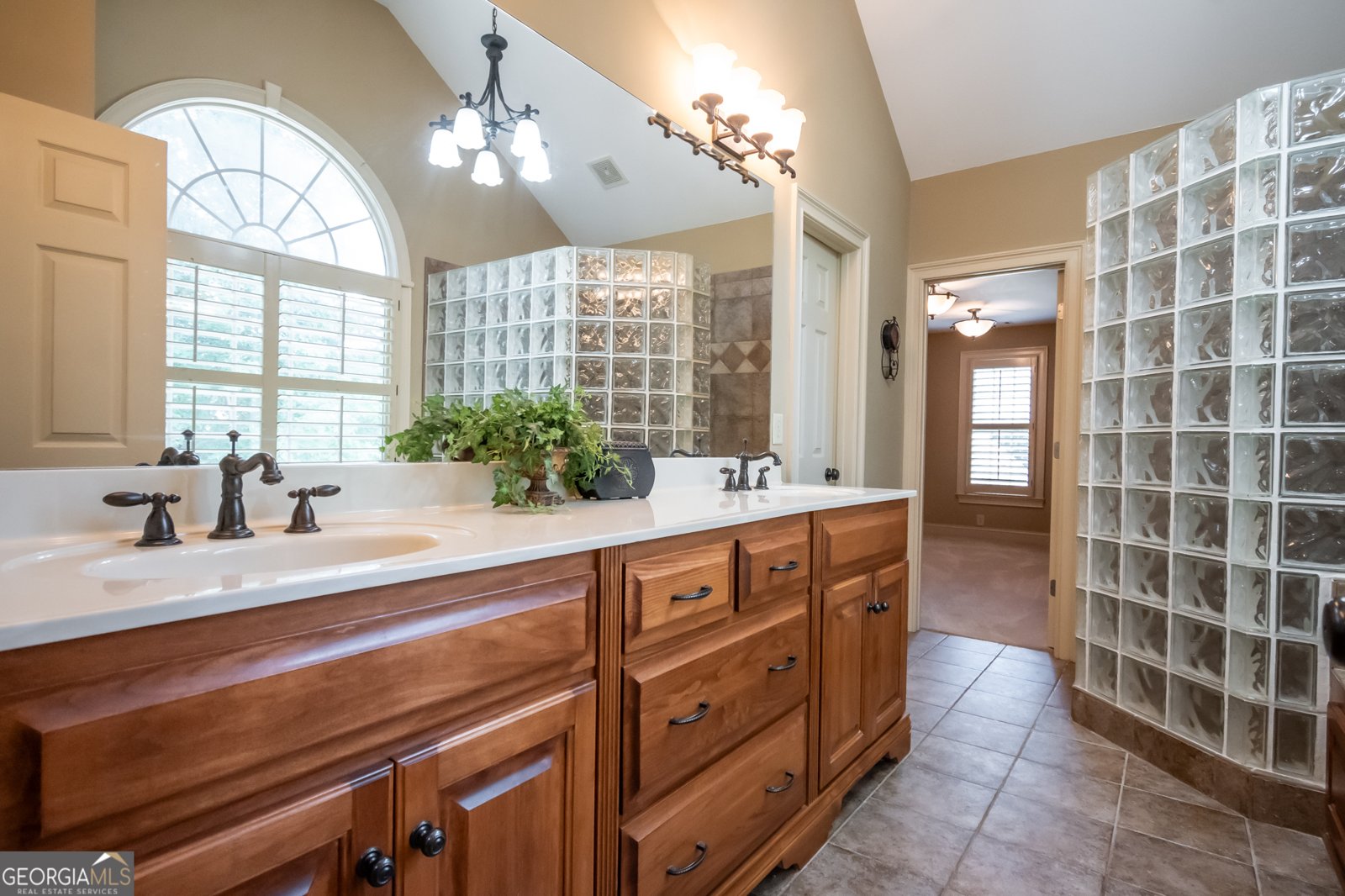 1101 Spring Valley Way Bishop - 27