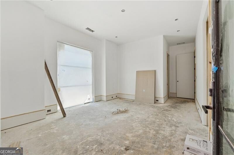 141 N Trace Alpharetta - 4