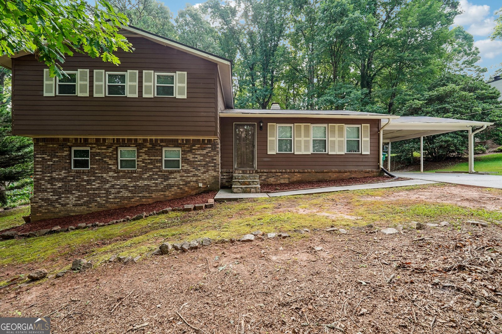 954 Camp Creek Drive Lilburn - 1