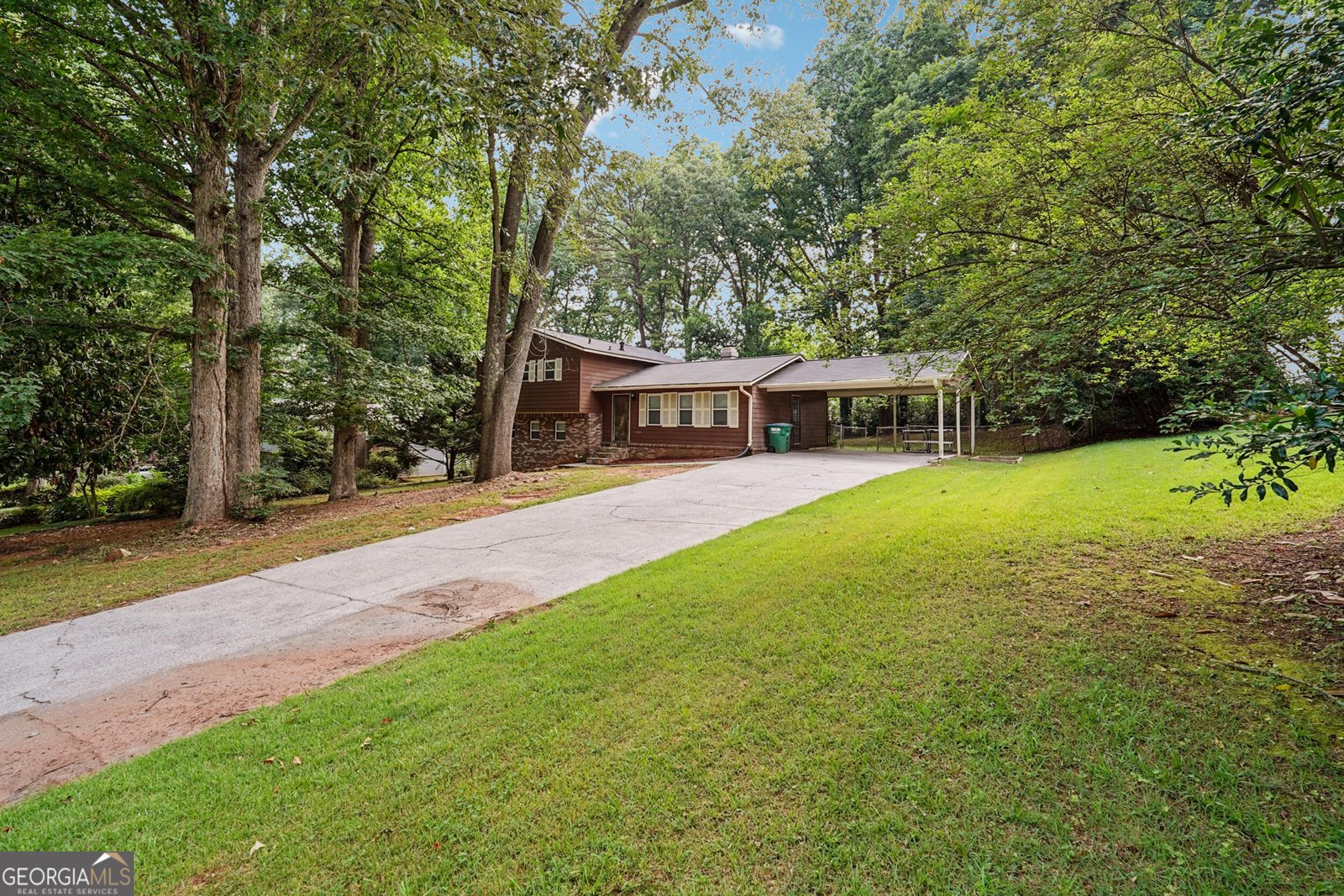 954 Camp Creek Drive Lilburn - 3