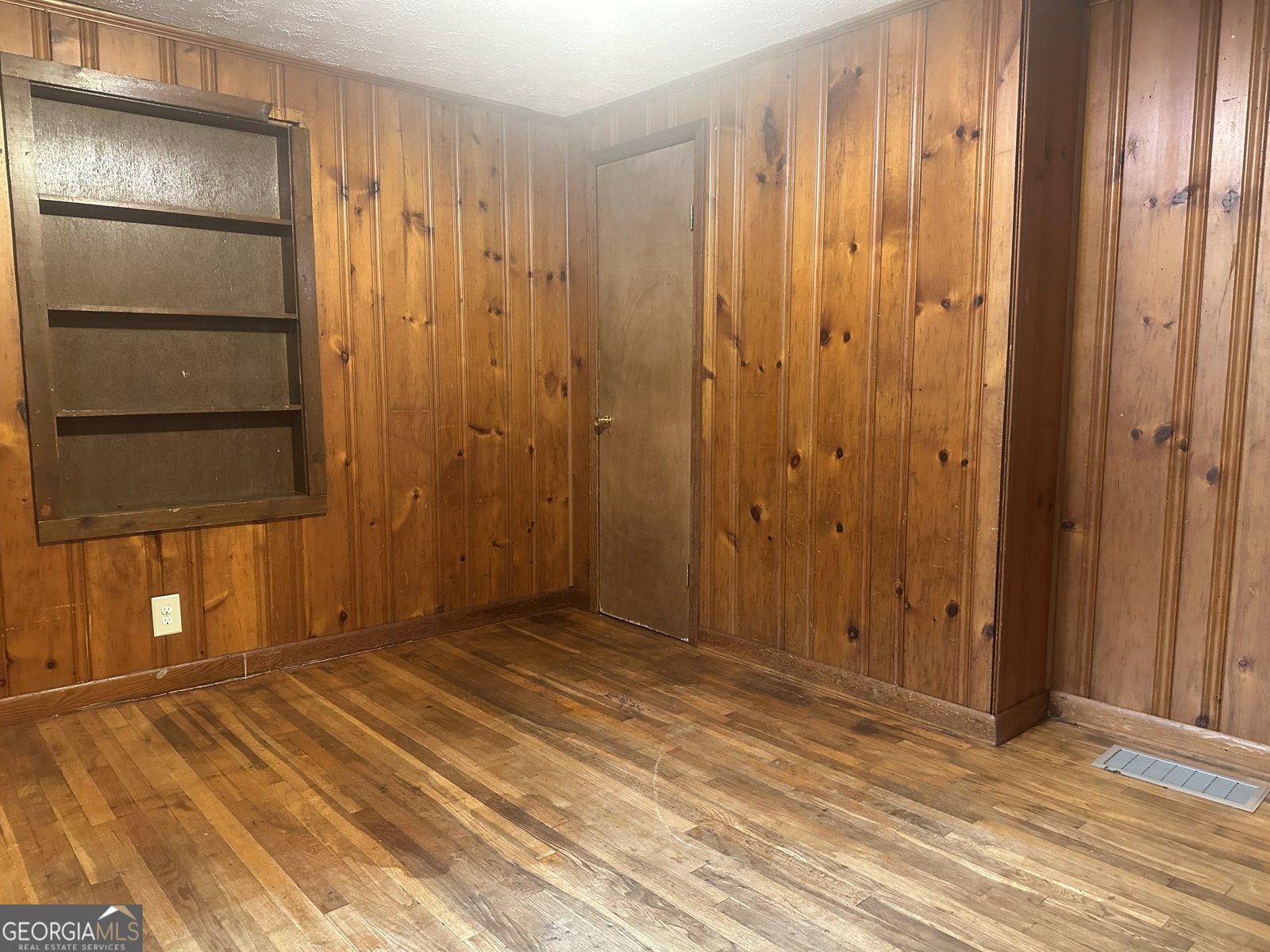 8833 Thomas Road Jonesboro - 8