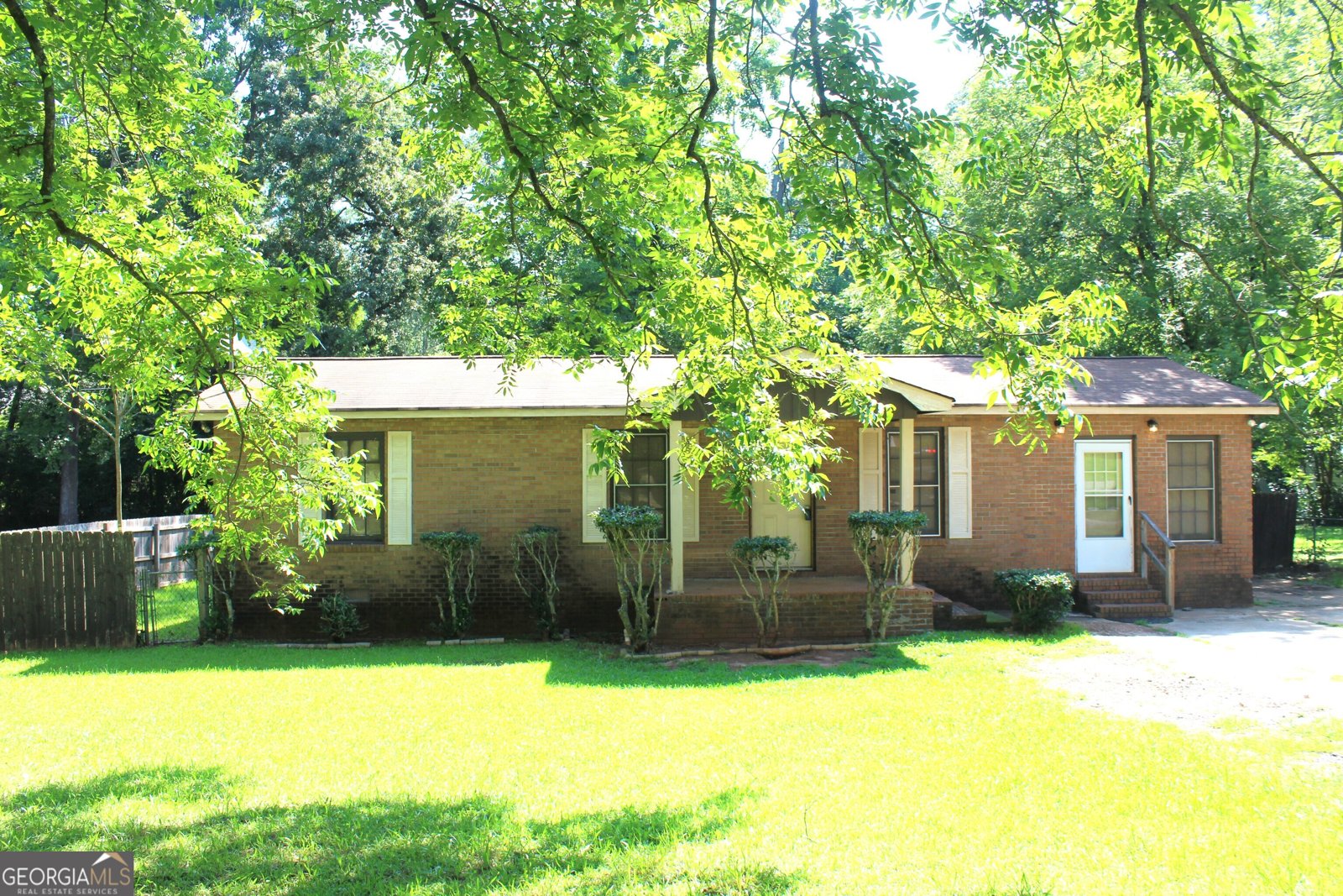 102 King Arthur Drive Lagrange - 1