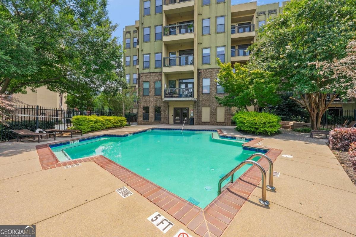 425 CHAPEL Street Atlanta - 22