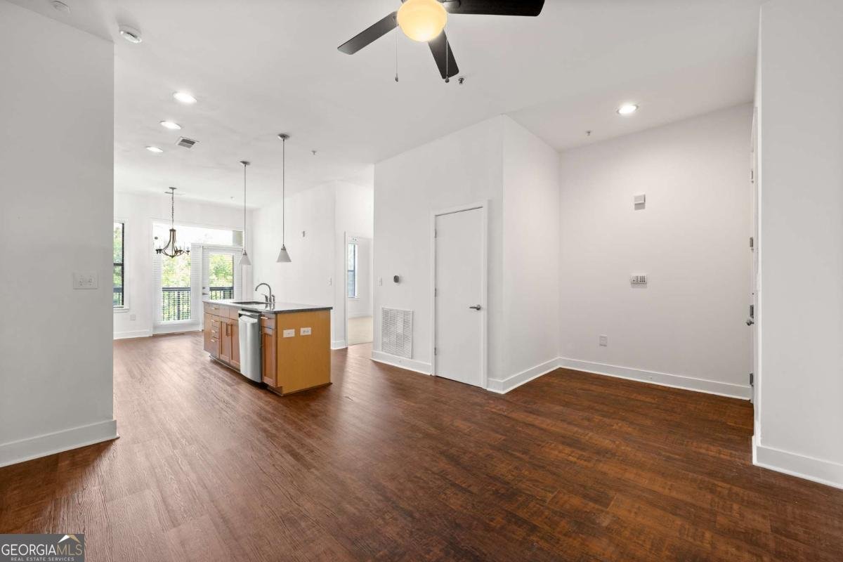 425 CHAPEL Street Atlanta - 7