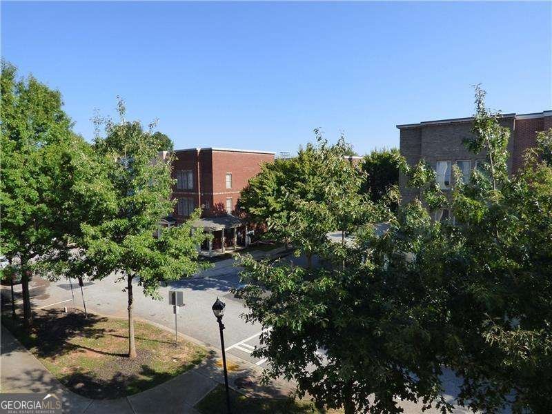 870 Mayson Turner Road Atlanta - 23