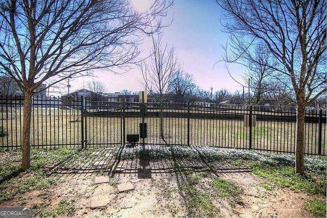 870 Mayson Turner Road Atlanta - 37