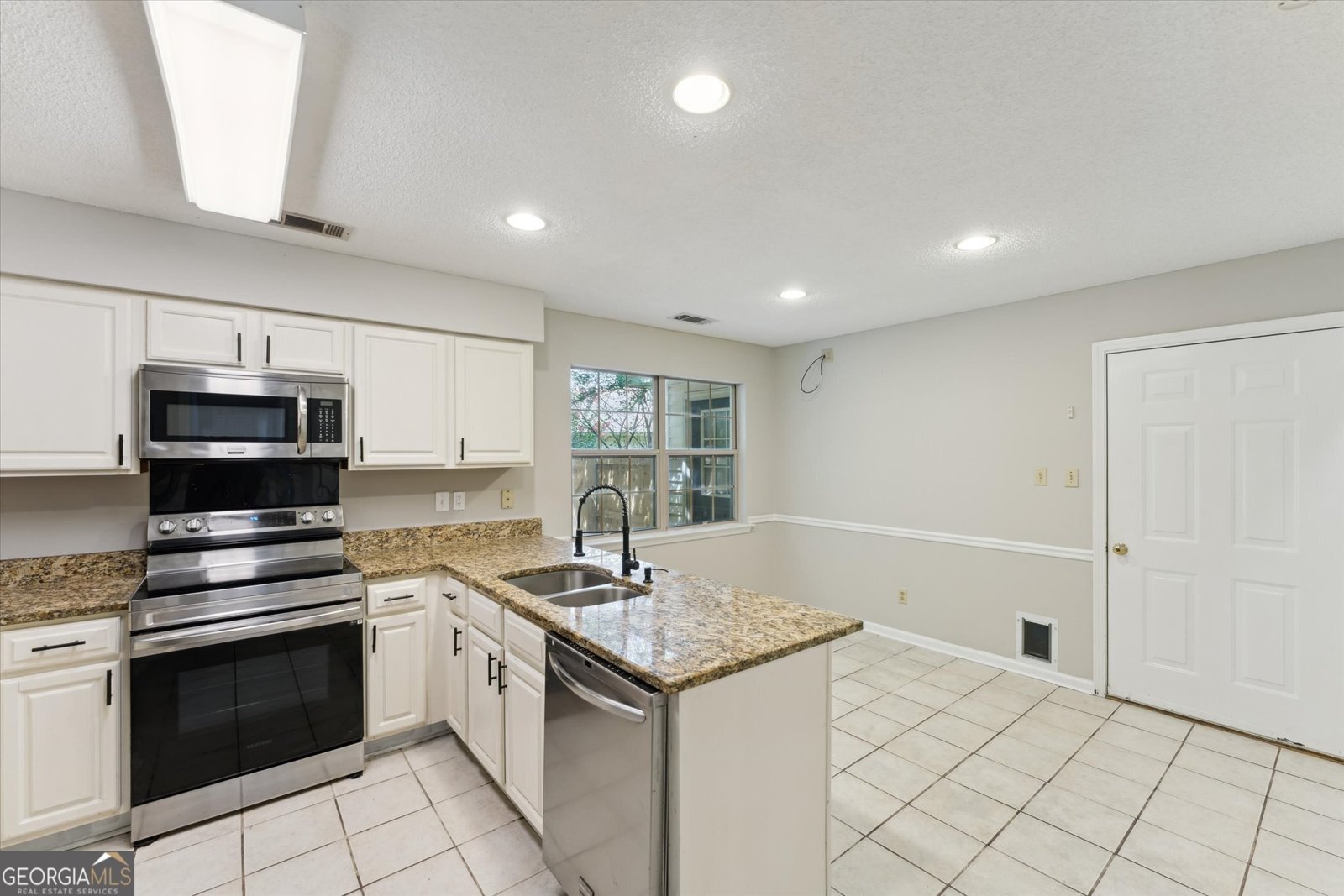 6 Emmet Court Savannah - 14