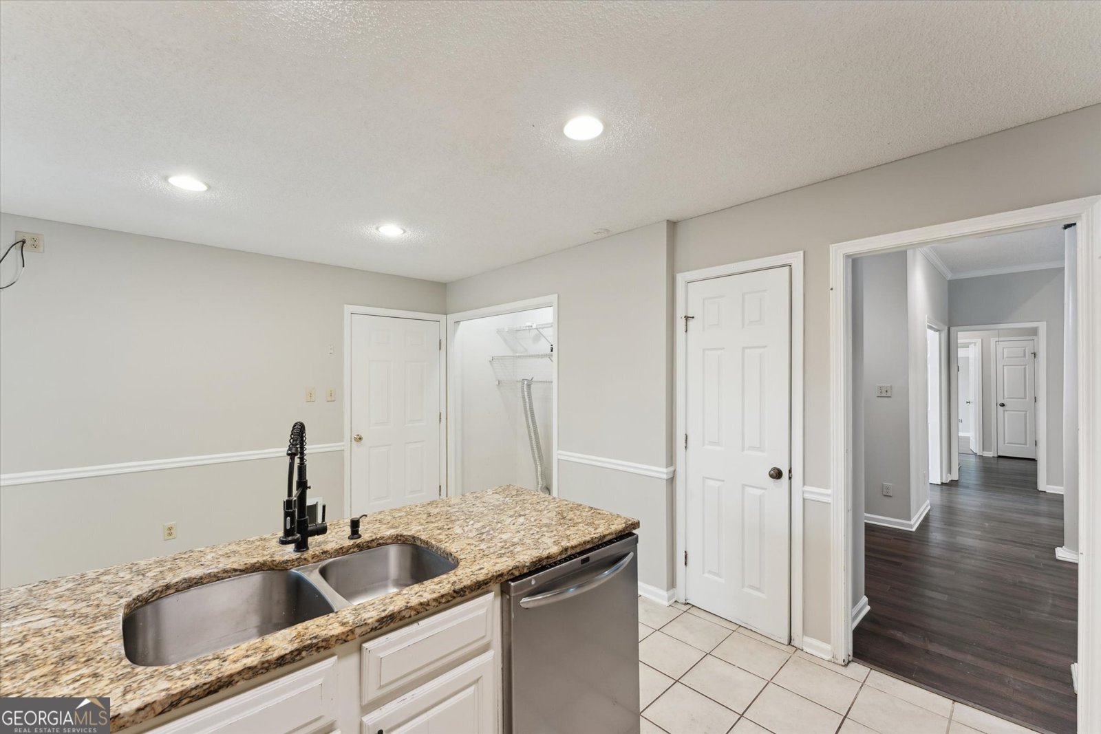 6 Emmet Court Savannah - 15