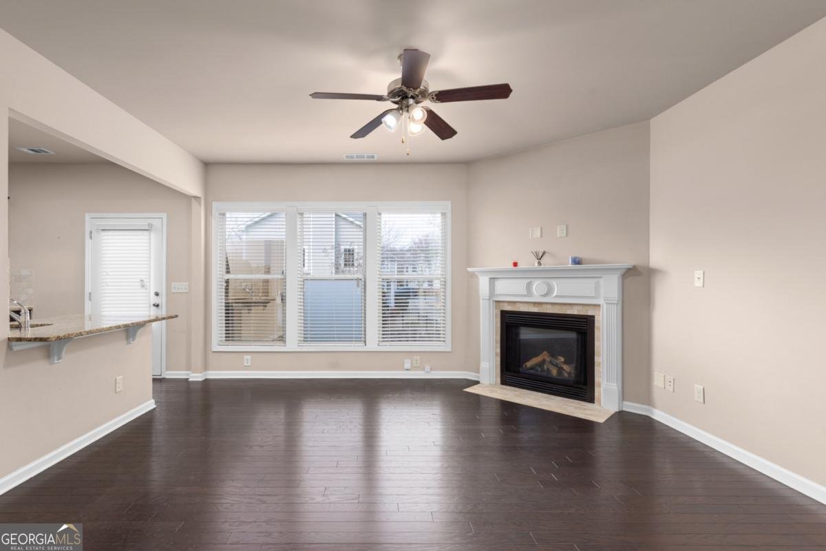 1212 Lake Point Way Suwanee - 11