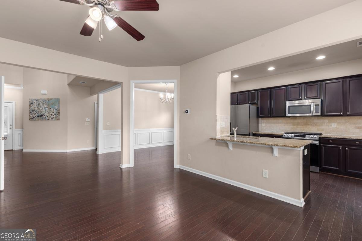 1212 Lake Point Way Suwanee - 16
