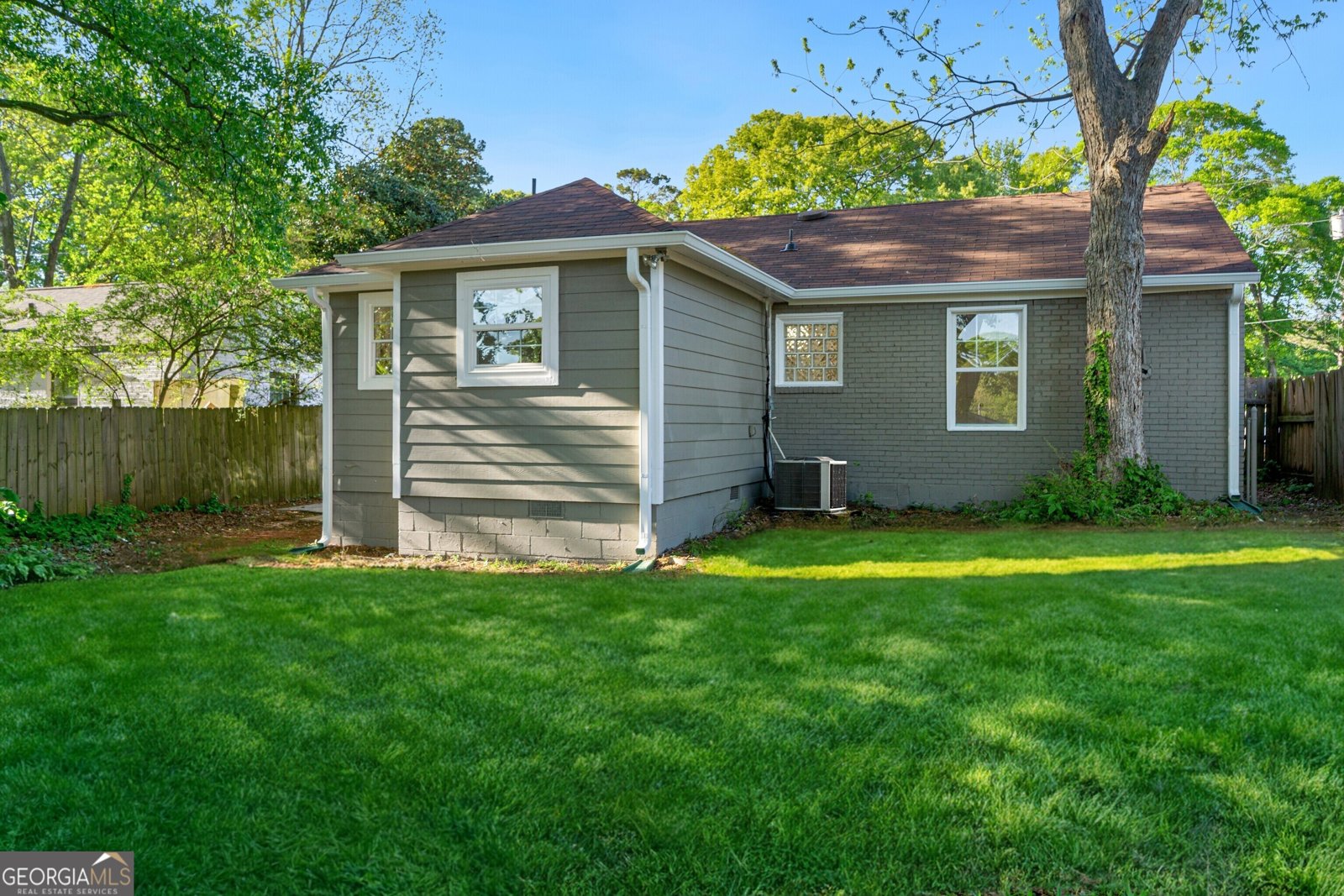 1258 Lyle Avenue East Point - 35