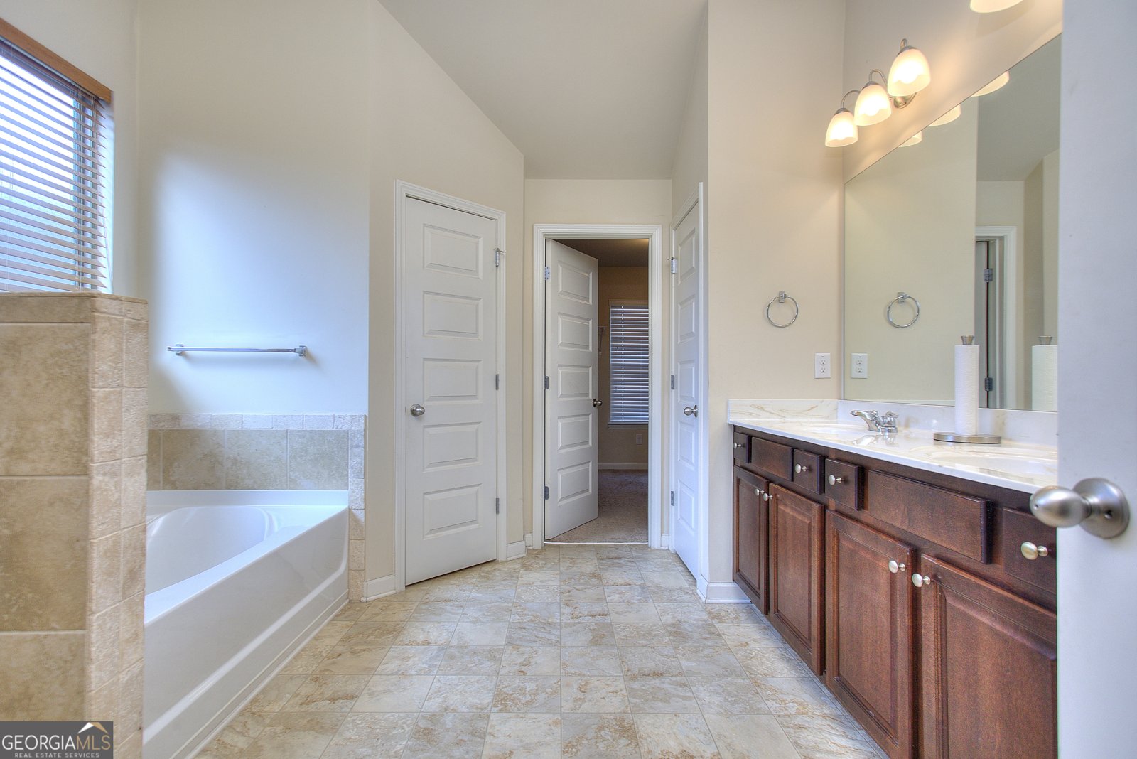 2817 Village Park Drive Ellenwood - 29