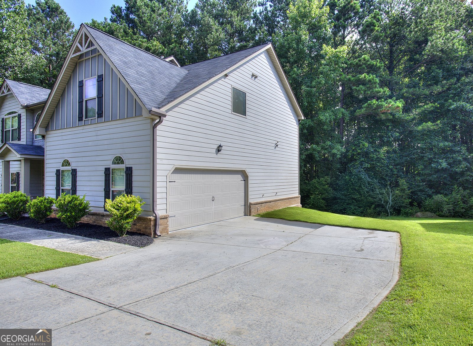 2817 Village Park Drive Ellenwood - 37