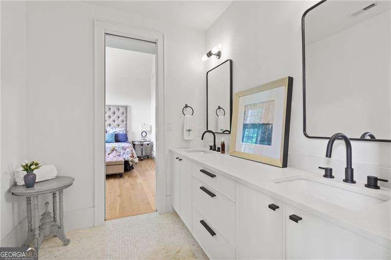 1433 Wessyngton Road Atlanta - 33