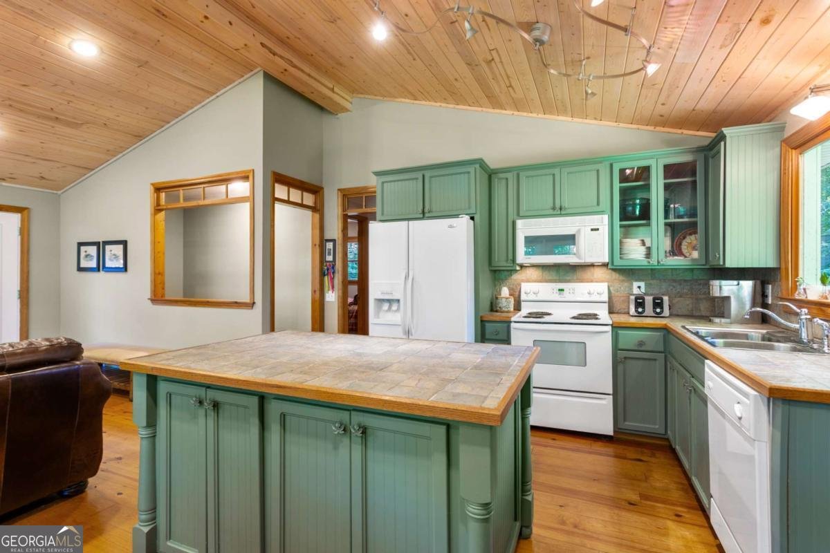 8425 Lynn Drive Gainesville - 10