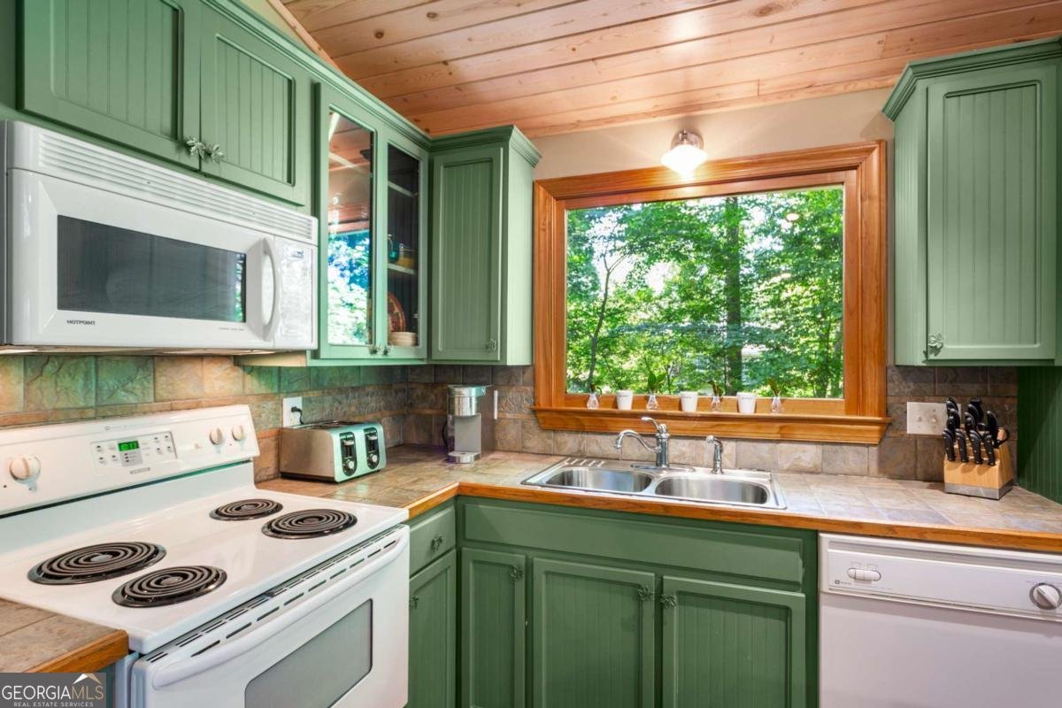 8425 Lynn Drive Gainesville - 11