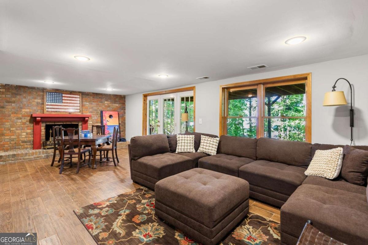 8425 Lynn Drive Gainesville - 20