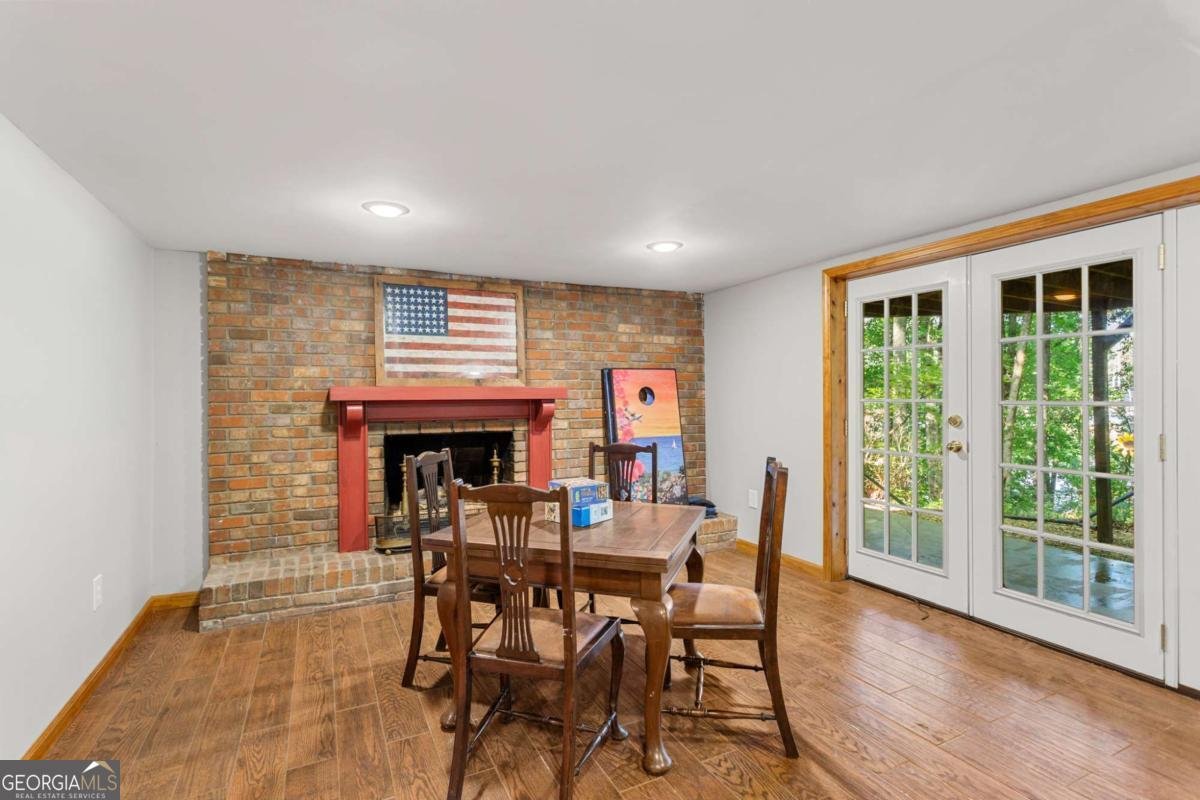 8425 Lynn Drive Gainesville - 22