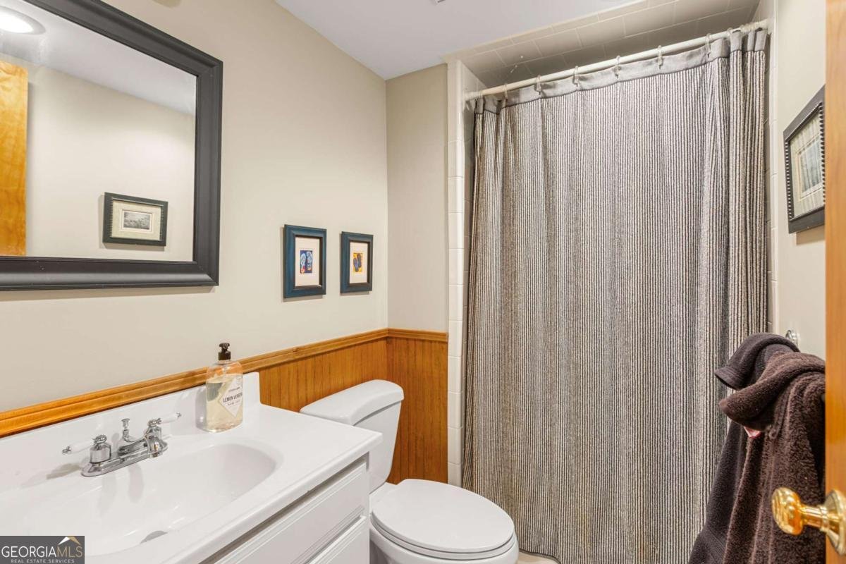 8425 Lynn Drive Gainesville - 24