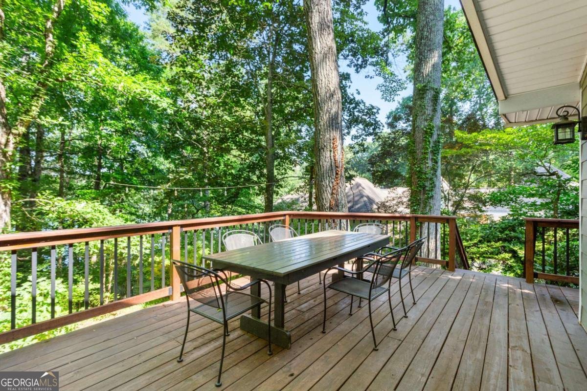 8425 Lynn Drive Gainesville - 29