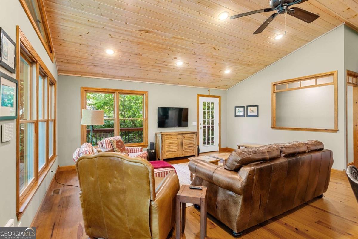 8425 Lynn Drive Gainesville - 4