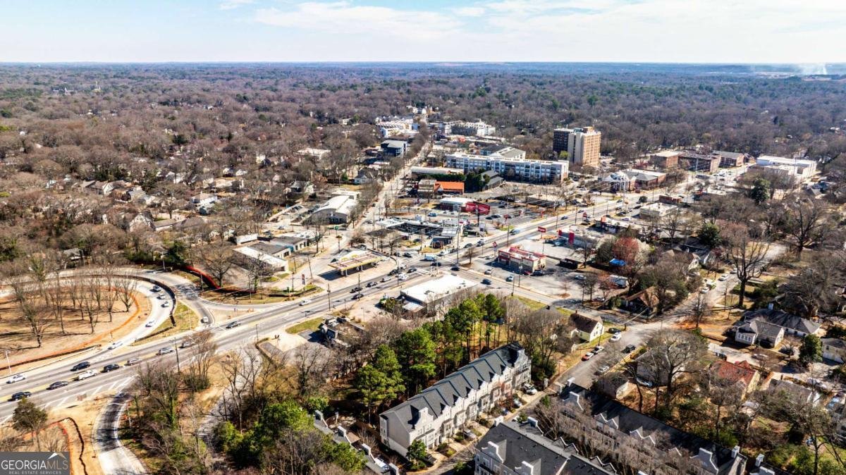 1126 VILLAGE Court Atlanta - 29
