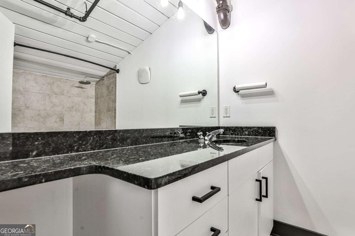 1261 CAROLINE Street Atlanta - 17
