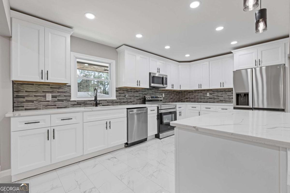 5277 Cardinal Lane Lilburn - 5
