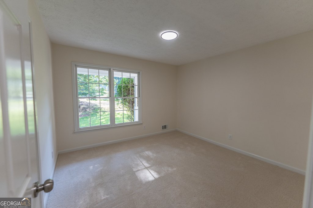 115 Brookwood Lane Fayetteville - 18