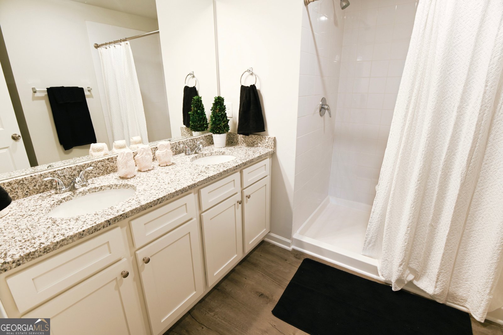 156 Village Green Drive Adairsville - 42