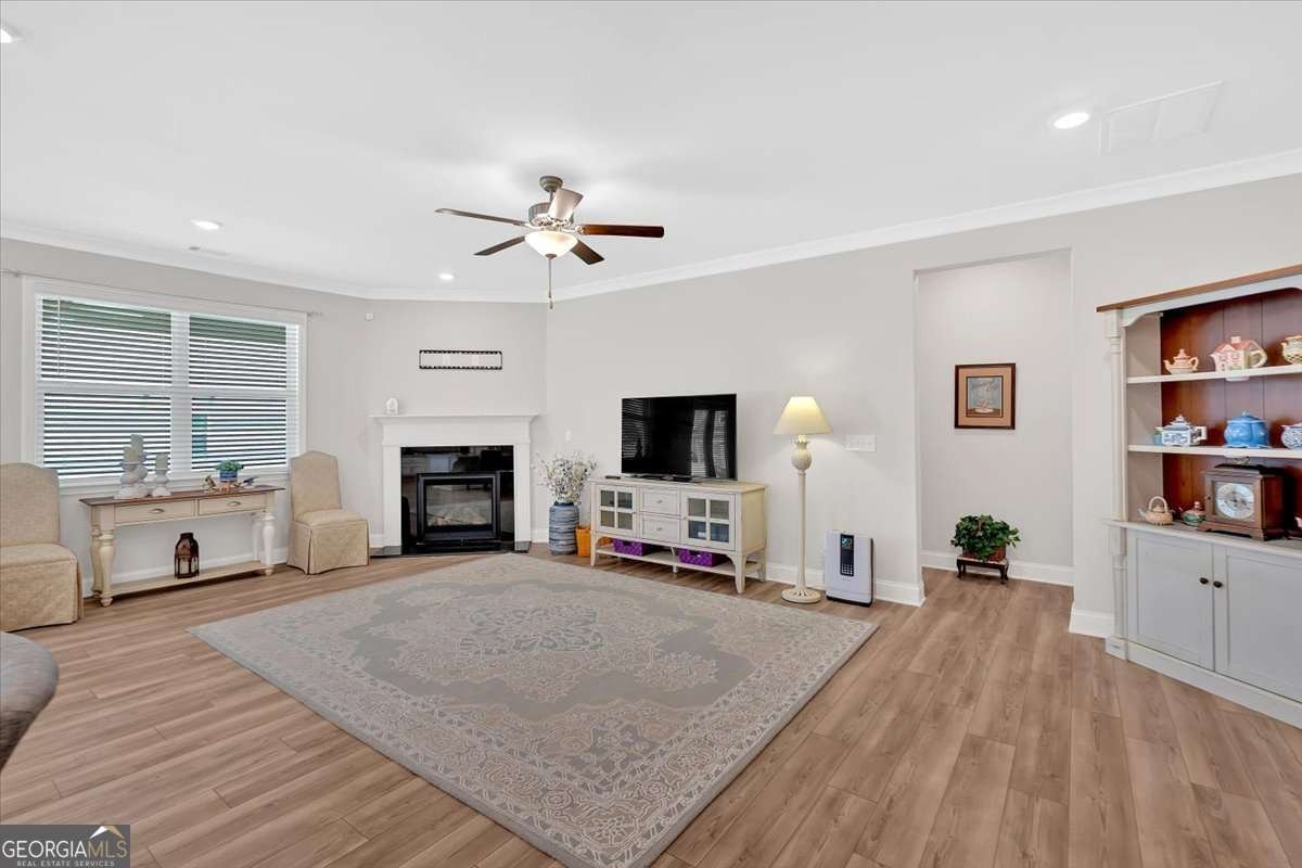 427 BLUFFS VIEW Lane Canton - 1