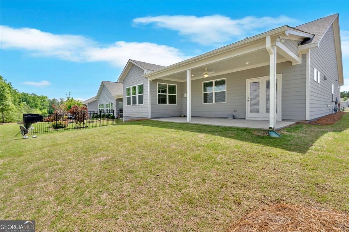 427 BLUFFS VIEW Lane Canton - 17